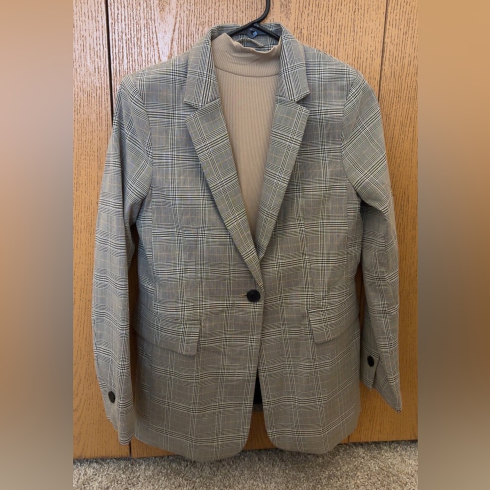 STUNNING blazer & shirt combo